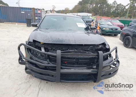 2023 Dodge Charger Police z USA, uszkodzony, nr VIN 2C3CDXAT5PH639827